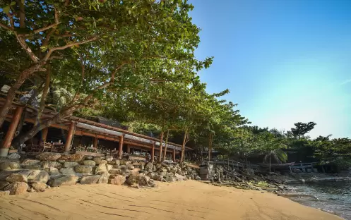 By the Sea Bar and Restaurant 4_792